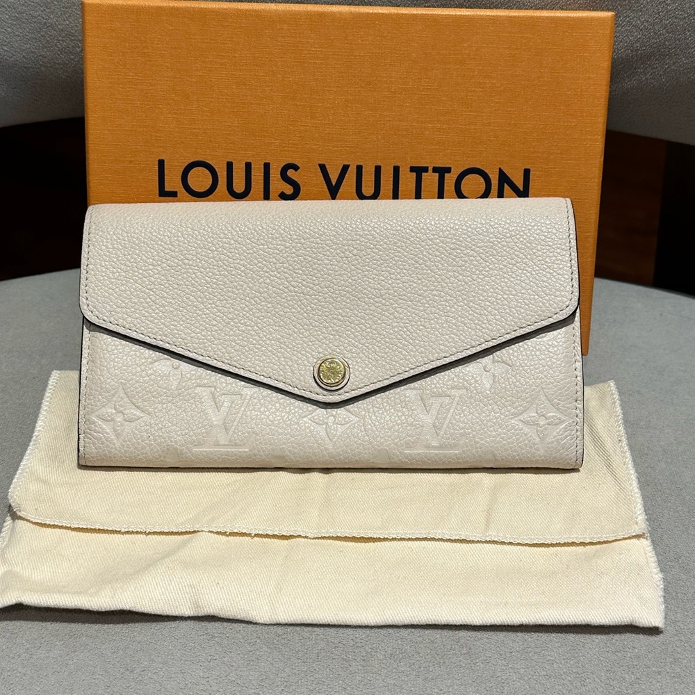 Beautiful Authentic Louis Vuitton Ivory Empreinte Sarah Long Wallet